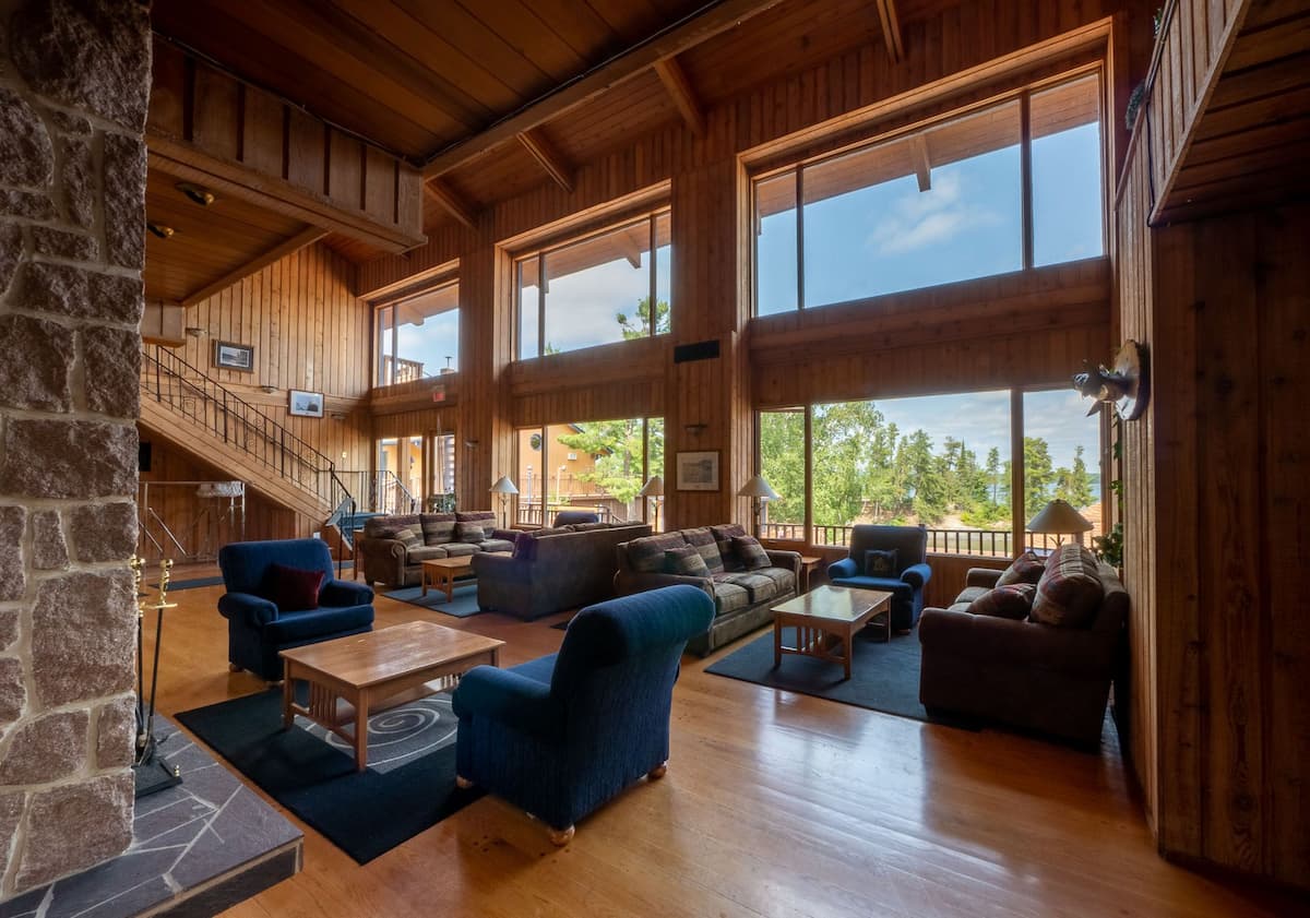 Yellowbird Lodge Chalet World Class Fishing Resorts
