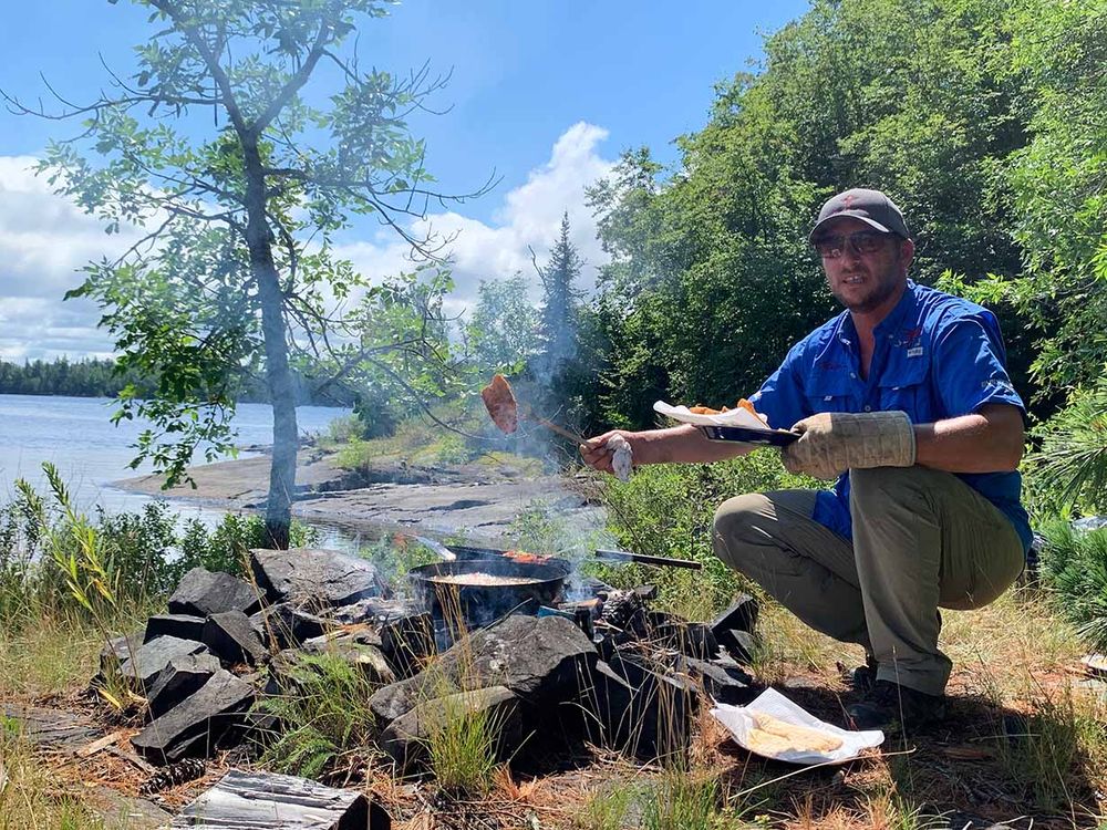 Shore Lunch Walleye | World Class Fishing Resorts